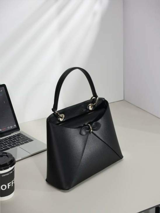 Picture of Dior Handbags _SKUfw239323938fw